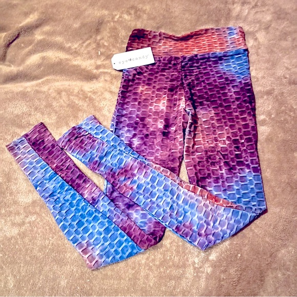 BNWT Eye Candy - Honeycomb style, booty-shaping, tie-dye leggings, size Medium - Picture 3 of 5